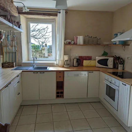 Casa de Férias Maison Familiale Avec Grand Jardin Pres Du Perigord - 3 Chambres, Wifi Et Velos Fournis - Fr-1-653-171