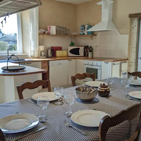 Vakantiehuis Maison Familiale Avec Grand Jardin Pres Du Perigord - 3 Chambres, Wifi Et Velos Fournis - Fr-1-653-171 *