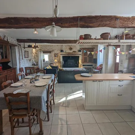 Maison Familiale Avec Grand Jardin Pres Du Perigord - 3 Chambres, Wifi Et Velos Fournis - Fr-1-653-171 *