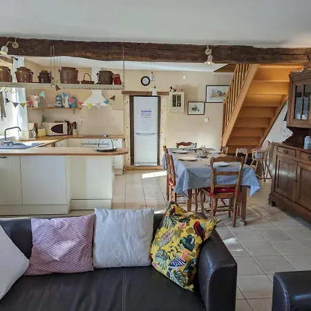 Maison Familiale Avec Grand Jardin Pres Du Perigord - 3 Chambres, Wifi Et Velos Fournis - Fr-1-653-171 *