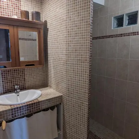 Maison Familiale Avec Grand Jardin Pres Du Perigord - 3 Chambres, Wifi Et Velos Fournis - Fr-1-653-171 Combiers