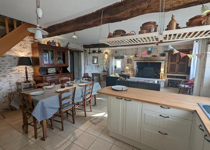 Maison Familiale Avec Grand Jardin Près Du Périgord - 3 Chambres, Wifi Et Vélos Fournis - Fr-1-653-171 *