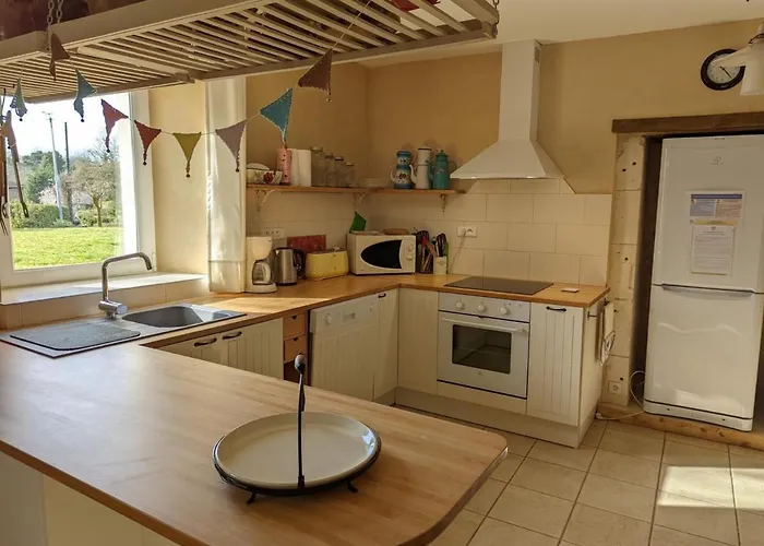 Maison Familiale Avec Grand Jardin Près Du Périgord - 3 Chambres, Wifi Et Vélos Fournis - Fr-1-653-171