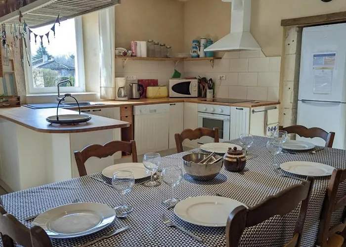 Сasa de vacaciones Maison Familiale Avec Grand Jardin Près Du Périgord - 3 Chambres, Wifi Et Vélos Fournis - Fr-1-653-171 *