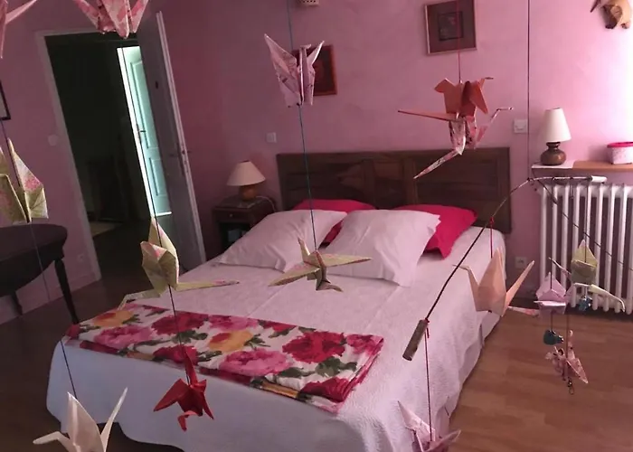 Casa de Férias Maison Familiale Avec Grand Jardin Pres Du Perigord - 3 Chambres, Wifi Et Velos Fournis - Fr-1-653-171