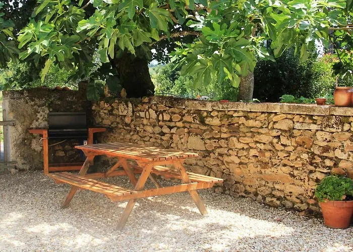Сasa de vacaciones Maison Familiale Avec Grand Jardin Près Du Périgord - 3 Chambres, Wifi Et Vélos Fournis - Fr-1-653-171 Combiers