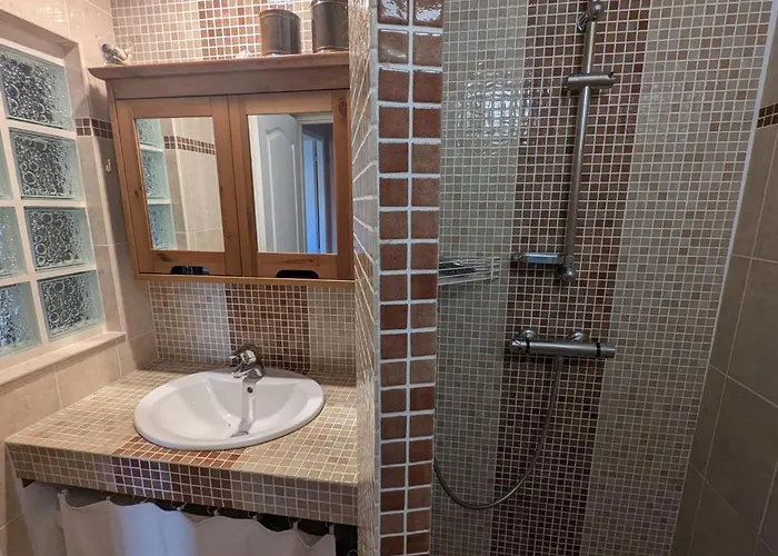 Maison Familiale Avec Grand Jardin Près Du Périgord - 3 Chambres, Wifi Et Vélos Fournis - Fr-1-653-171