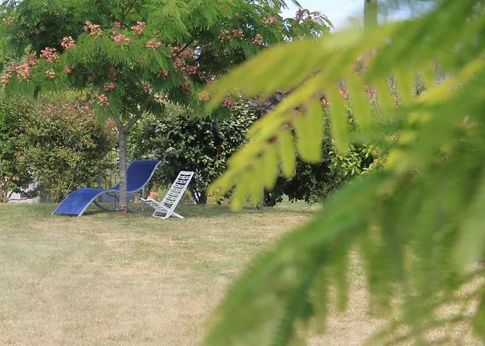 Maison Familiale Avec Grand Jardin Pres Du Perigord - 3 Chambres, Wifi Et Velos Fournis - Fr-1-653-171 *