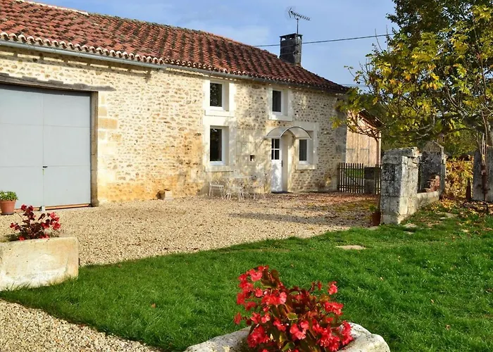 Сasa de vacaciones Maison Familiale Avec Grand Jardin Près Du Périgord - 3 Chambres, Wifi Et Vélos Fournis - Fr-1-653-171 *